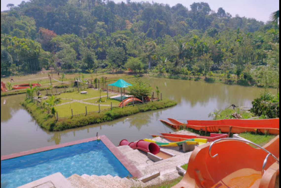 Homestay amidst Peaks : Near Sakleshpur